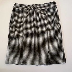 Banana Republic Black & White Houndstooth Pencil Skirt, Knee Length, Size 12